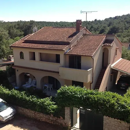 Marisa Apartment